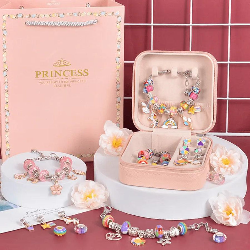 Kit De Pulseira e Berloques Infantil Com 64 Peças- Uma joia Que é Brincadeira Divertida Para Sua Menina - Lojas Promorin