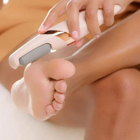 Lixa Elétrica Removevedora de Calos e Rachaduras SoftFeet™ + 2 Rolos Extra e Limpador de Brinde - Lojas Promorin